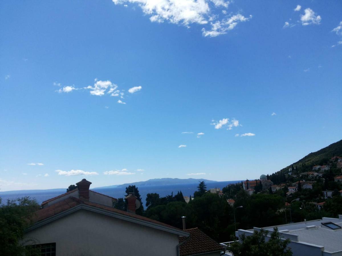 Ines, Cozy, Stunning View, Parking, Pet Friendly