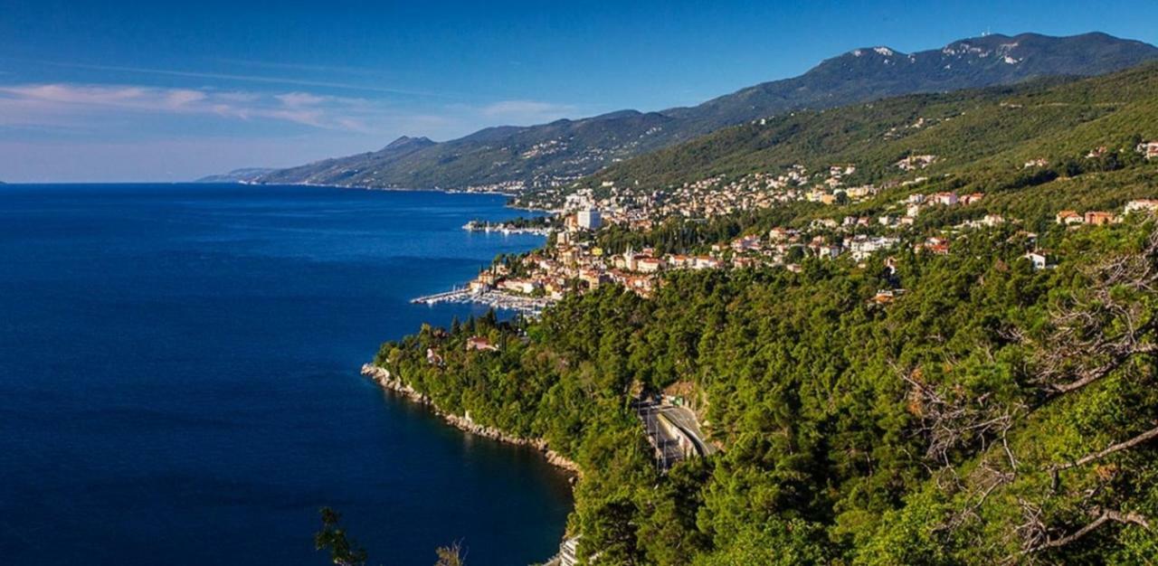 Apartman Ines, Cozy, Stunning View, Parking, Pet Friendly *