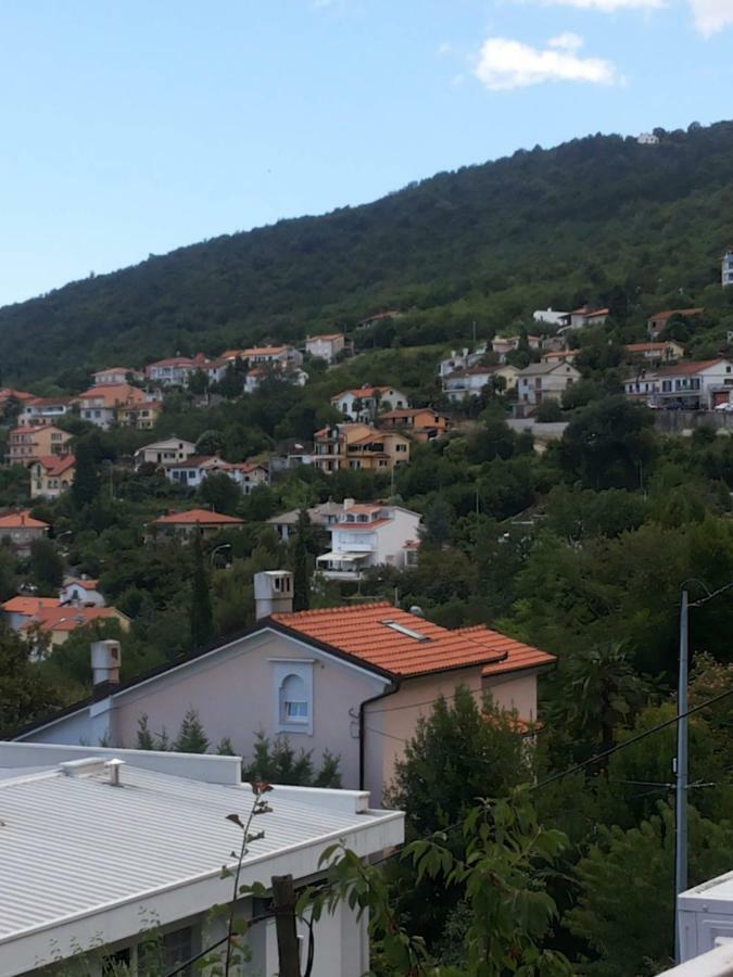 Ines, Cozy, Stunning View, Parking, Pet Friendly Opatija